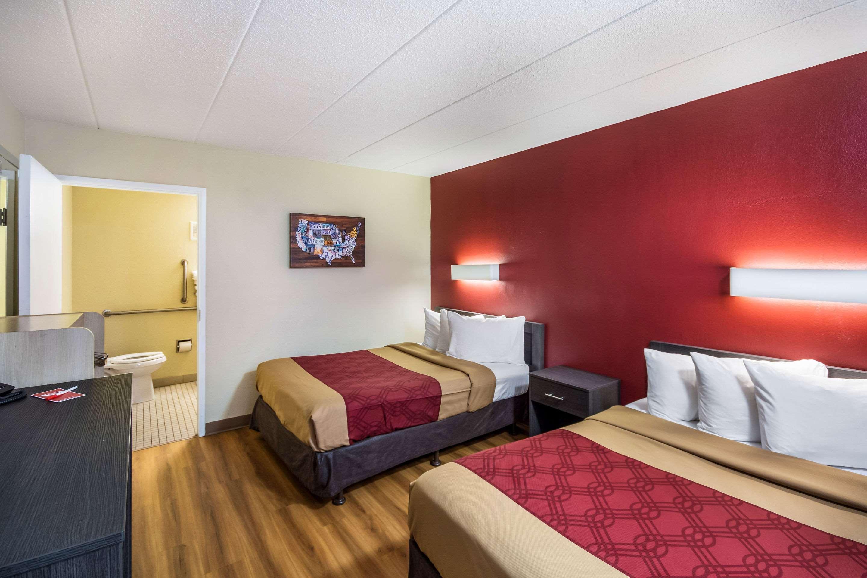 Days Inn By Wyndham Charleston Wv Εξωτερικό φωτογραφία