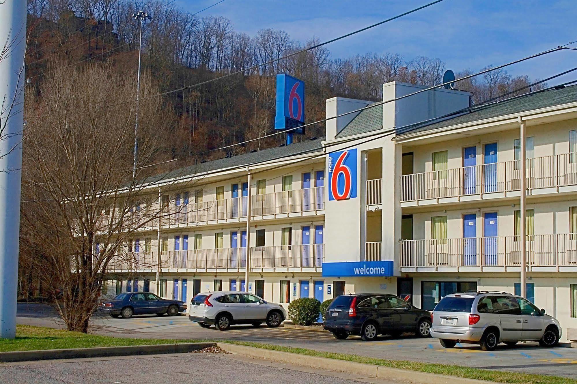 Days Inn By Wyndham Charleston Wv Εξωτερικό φωτογραφία