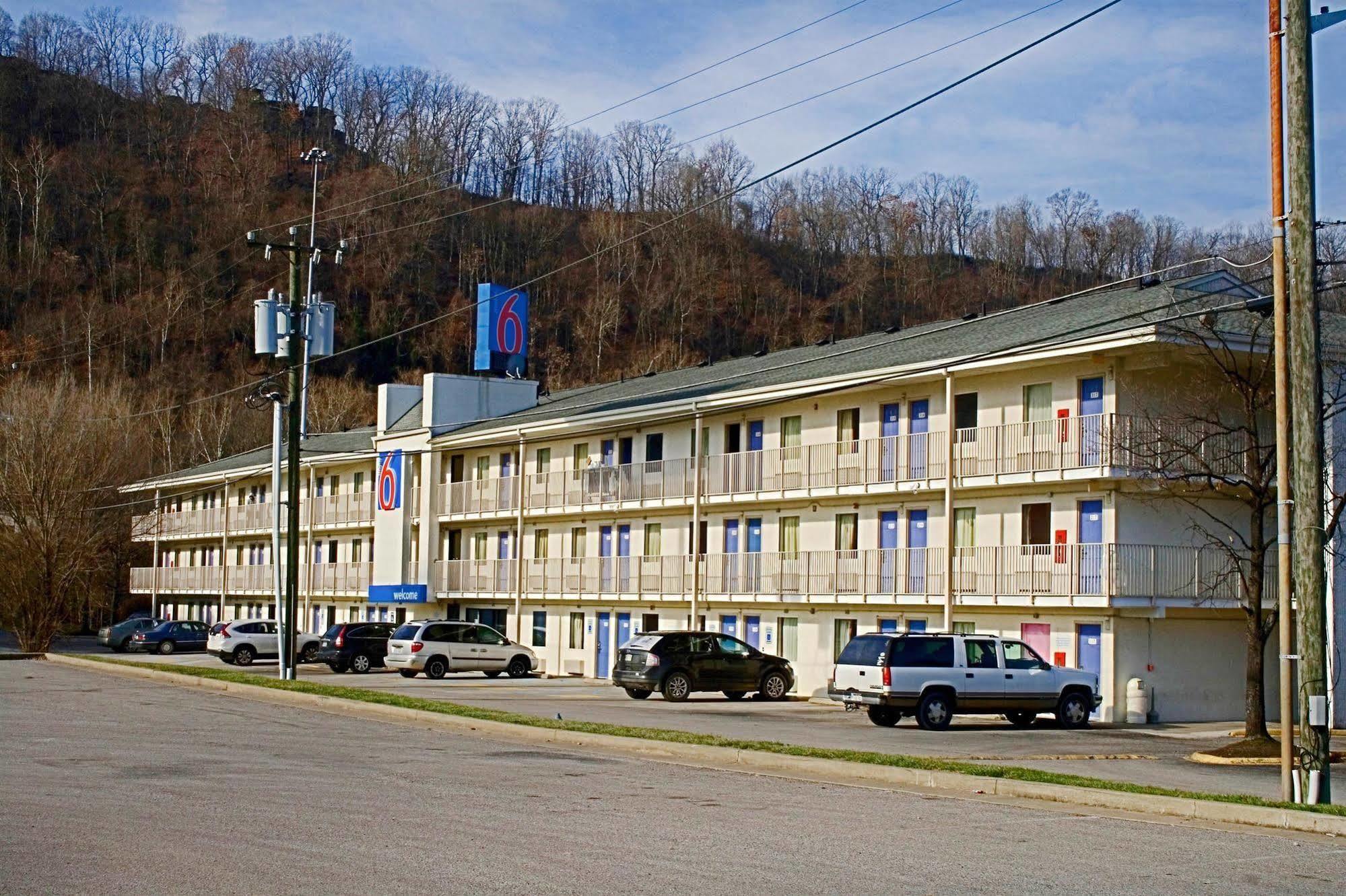 Days Inn By Wyndham Charleston Wv Εξωτερικό φωτογραφία