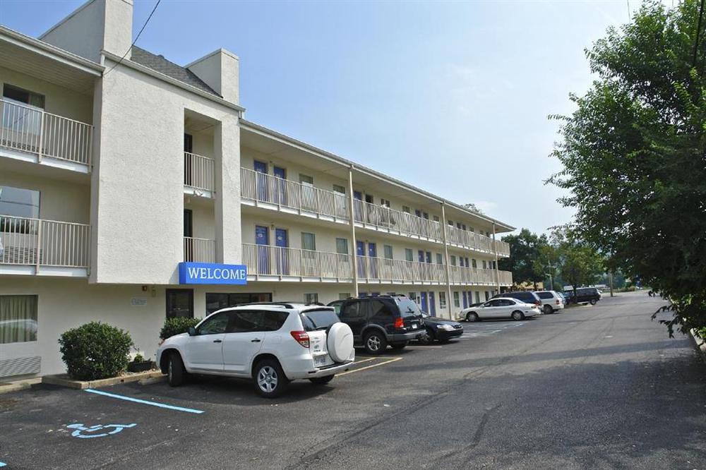 Days Inn By Wyndham Charleston Wv Ανέσεις φωτογραφία