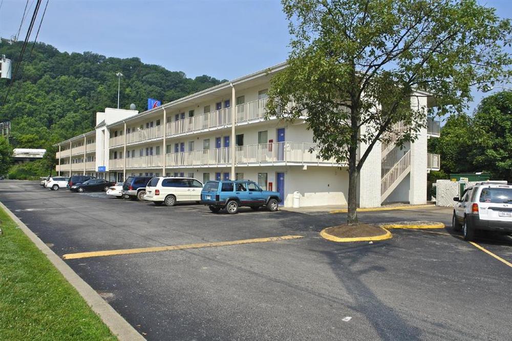 Days Inn By Wyndham Charleston Wv Ανέσεις φωτογραφία